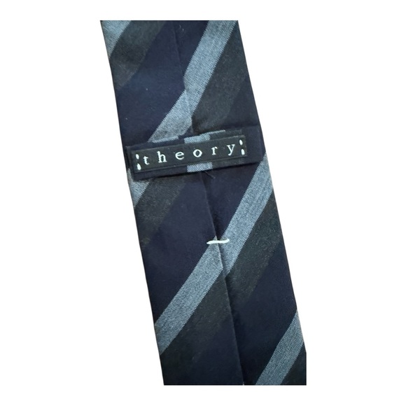 THEORY Mens Navy and Light Blue Striped Tie designer thin striped silk tie suit - Picture 3 of 5